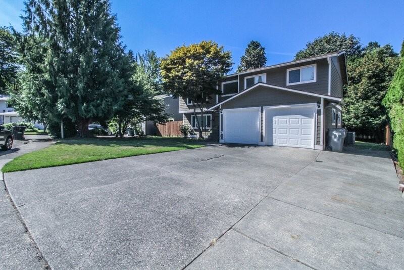 10605 166th Pl Ne - Photo 2 of 40