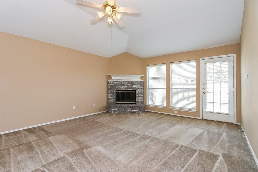 5108 Valley Village Dr - Photo 4 of 16