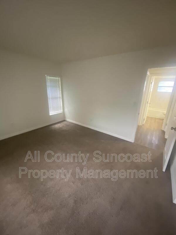 7501 35th St N #D - Photo 7 of 12
