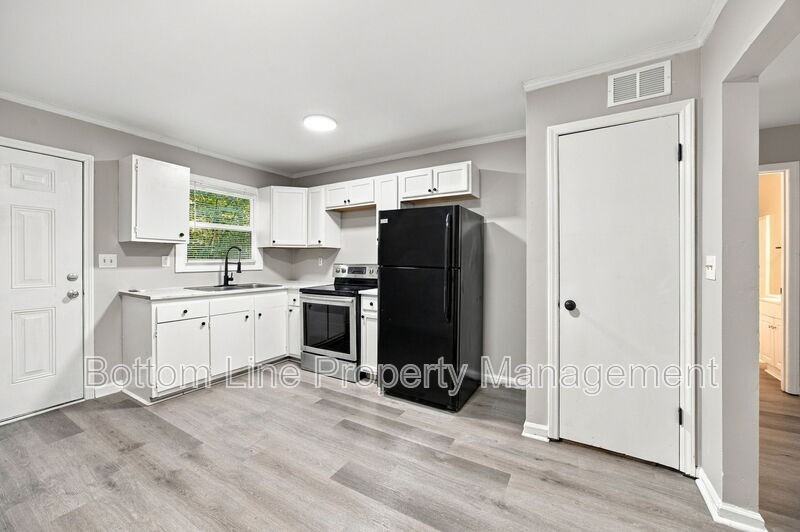 909 S Carolina Ave #6 - Photo 5 of 26