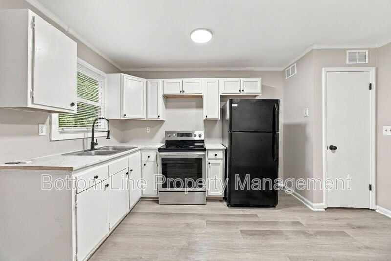 909 S Carolina Ave #6 - Photo 6 of 26