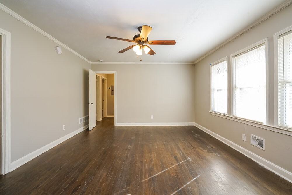 3625 Pacific Dr Sw - Photo 4 of 16