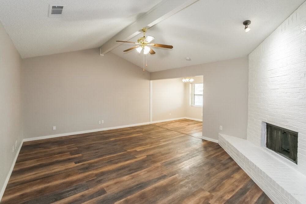 500 Greenway Dr - Photo 4 of 16