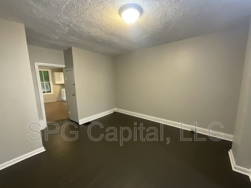 277 S 2nd St - Photo 6 of 10