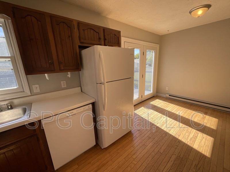 680 W Granger St - Photo 3 of 10