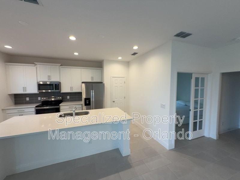 7914 Syracuse Dr - Photo 6 of 15