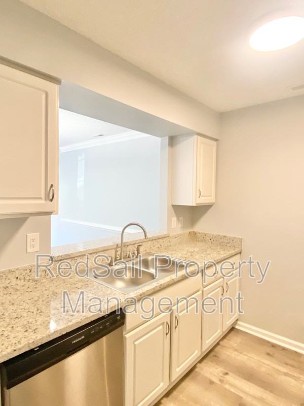 305 Settlement Dr - Photo 6 of 16
