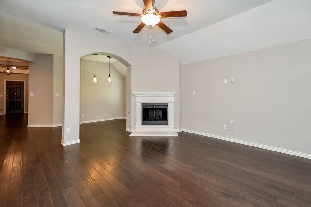 932 Water Garden Cir - Photo 3 of 16