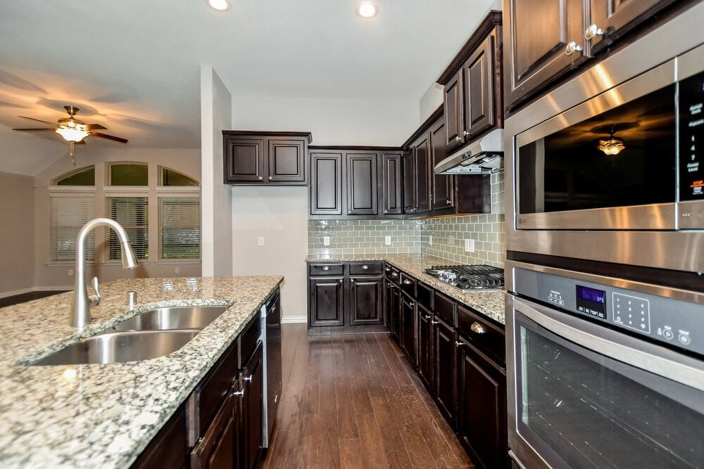 932 Water Garden Cir - Photo 6 of 16