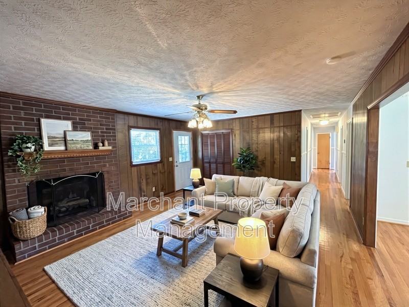 16 Farmington Trl - Photo 7 of 50