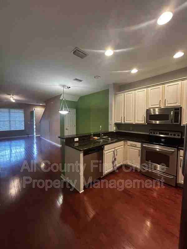 4711 67th Ave N - Photo 7 of 17