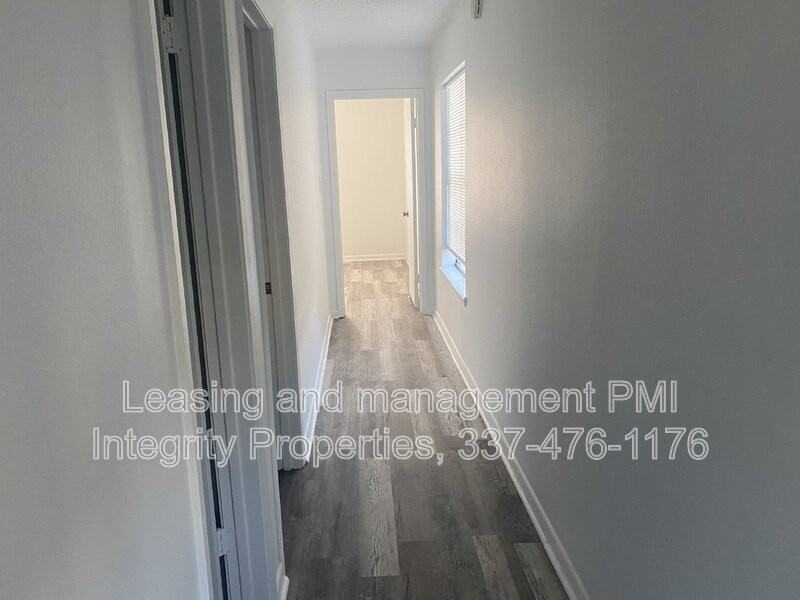 105 Meaux Blvd #4 - Photo 7 of 25