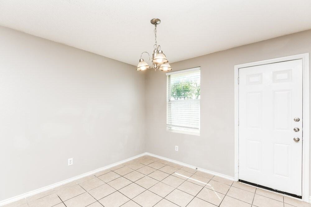 1505 Queen Annes Dr - Photo 7 of 16