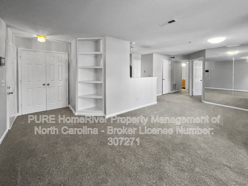 5000 Lawndale Dr #B - Photo 4 of 21
