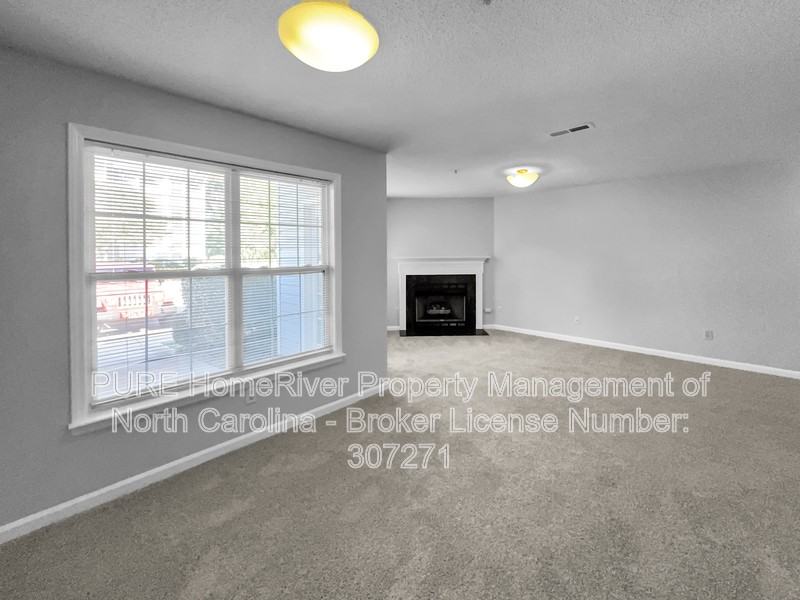 5000 Lawndale Dr #B - Photo 6 of 21