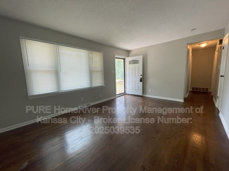 9108 E 43rd Ter - Photo 2 of 29
