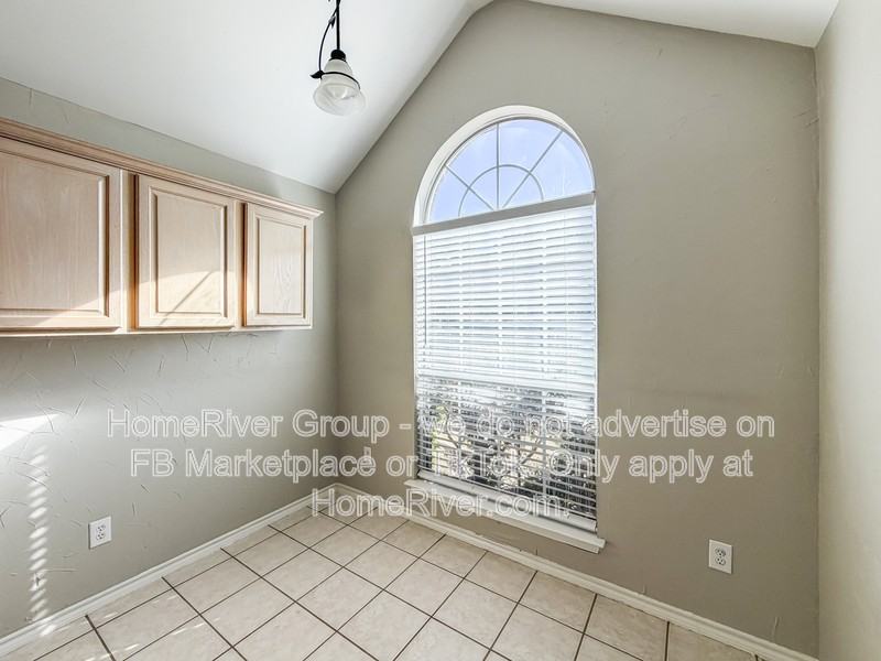 8101 Durham Dr - Photo 6 of 22