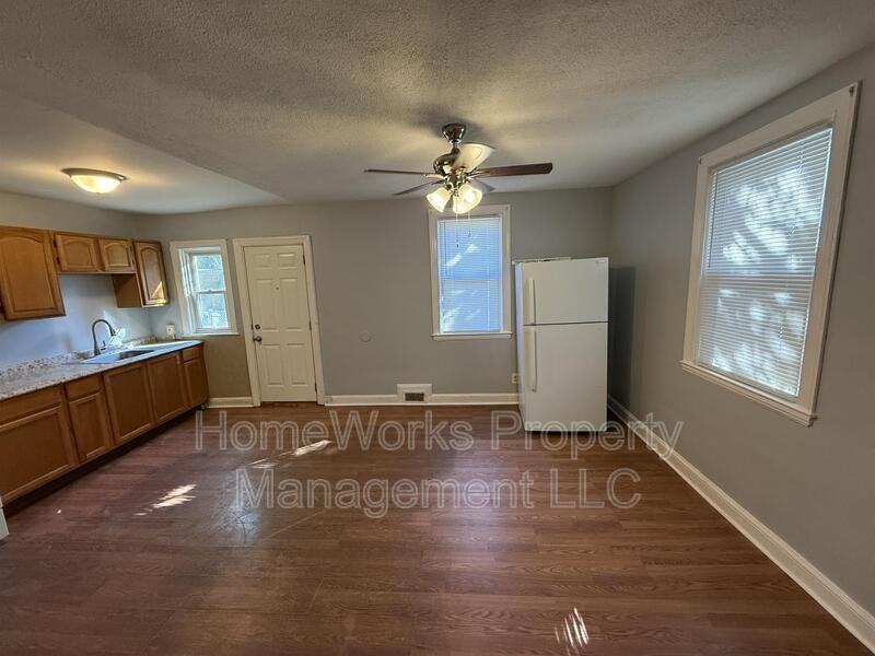 2733 Ellicott Dr - Photo 4 of 15