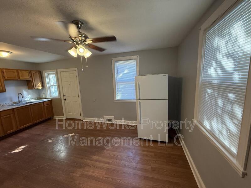 2733 Ellicott Dr - Photo 6 of 15