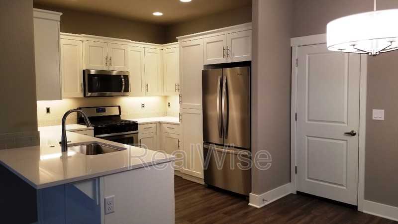 4332 Sw Canal Blvd - Photo 3 of 28