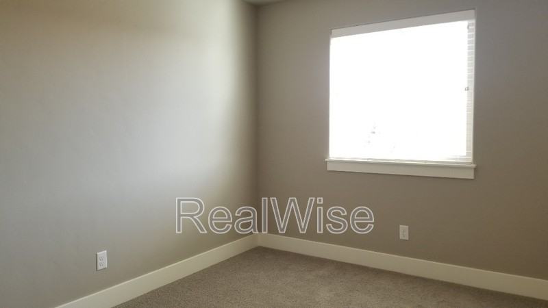 4332 Sw Canal Blvd - Photo 7 of 28