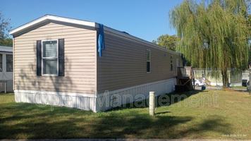 featured image of 2710 N Farmer Ave