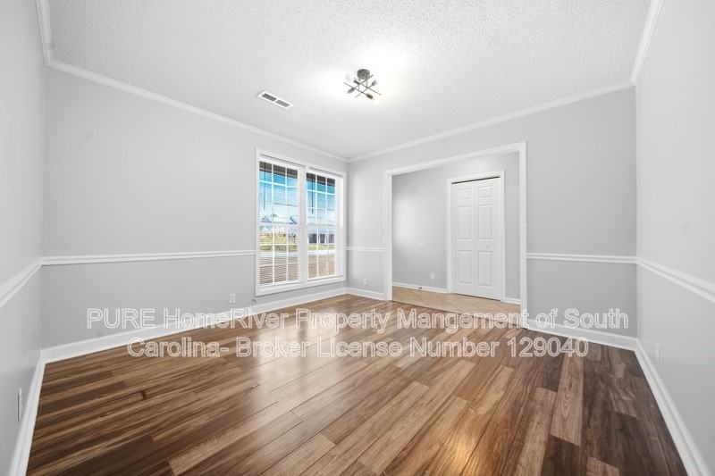 2900 Lancaster Dr - Photo 3 of 15