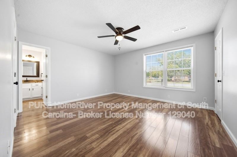 2900 Lancaster Dr - Photo 4 of 15