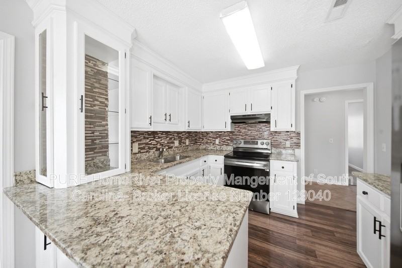 2900 Lancaster Dr - Photo 7 of 15
