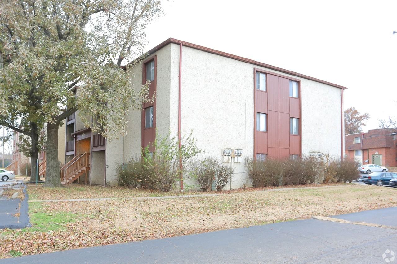 Rivertrail Apartments - Photo 3 of 50