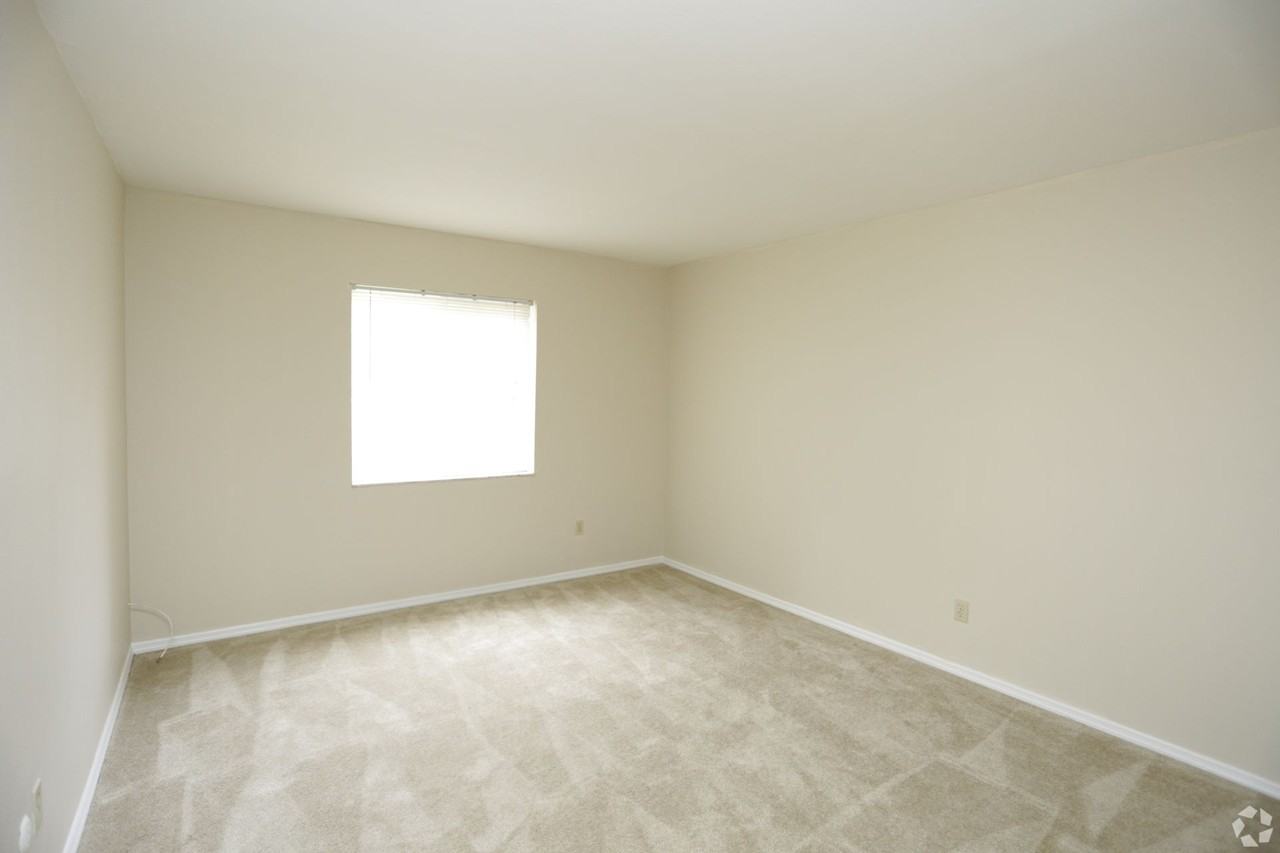 Rivertrail Apartments - Photo 4 of 50