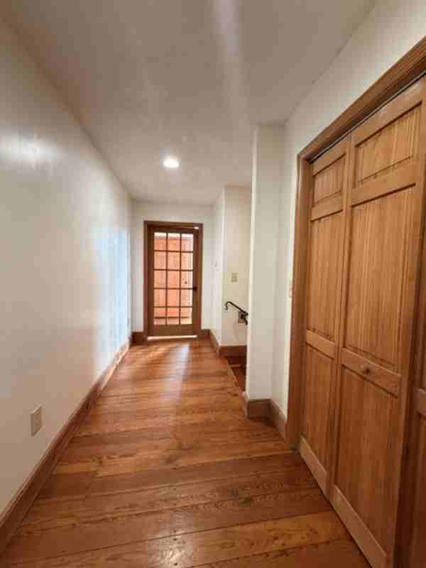 106 Grace St - Photo 6 of 40