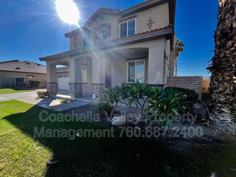 84543 Strada Way - Photo 2 of 50