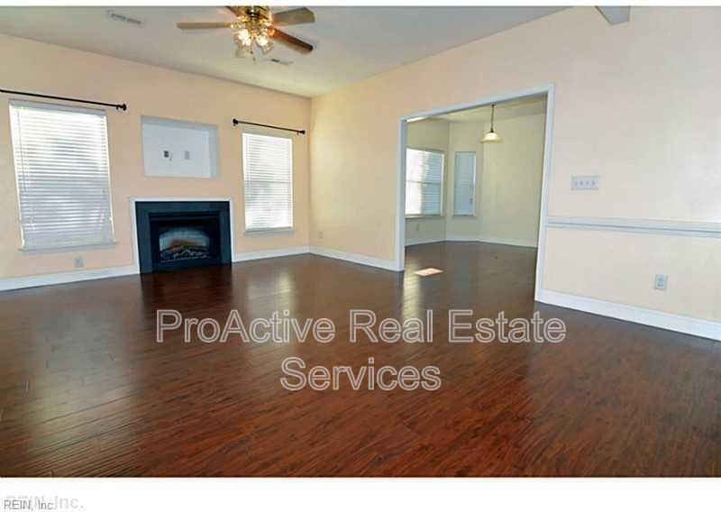 1869 Kempsville Rd - Photo 2 of 12