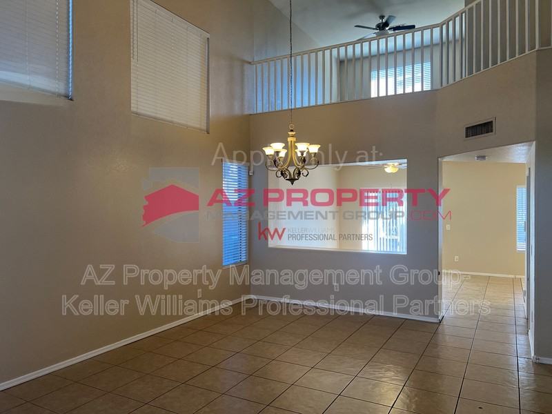 9133 W Coolidge St - Photo 2 of 19