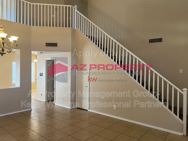 9133 W Coolidge St - Photo 3 of 19