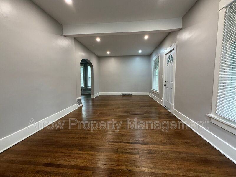 1901 Sumner St #1 - Photo 2 of 22