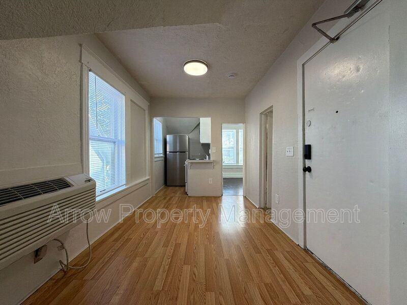 730 N 25th St #3 - Photo 6 of 17