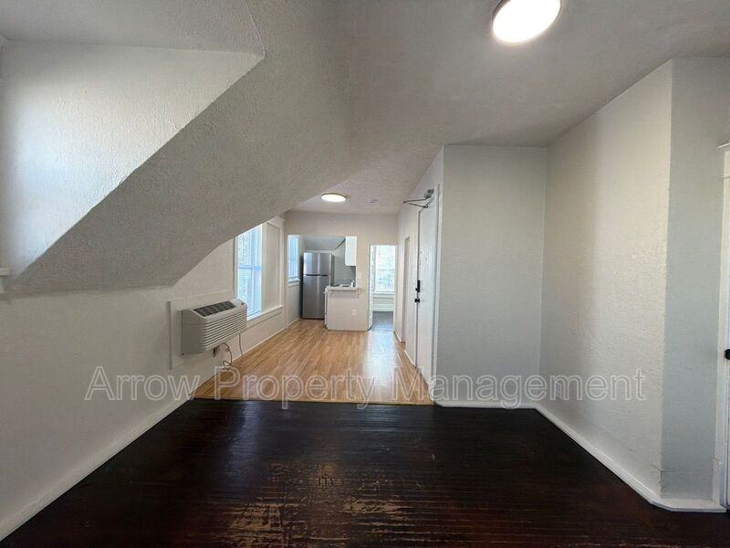 730 N 25th St #3 - Photo 7 of 17
