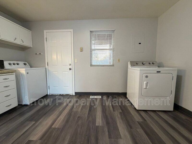 3800 N 52nd St #3802 - Photo 3 of 19