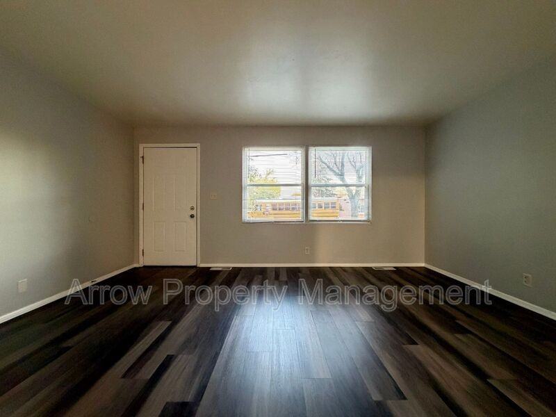 3800 N 52nd St #3802 - Photo 5 of 19