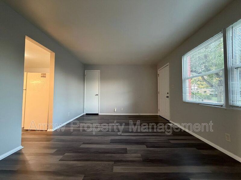 3800 N 52nd St #3802 - Photo 7 of 19