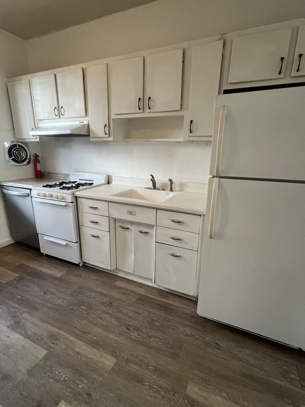 2341 S Woodstock St - Photo 4 of 19