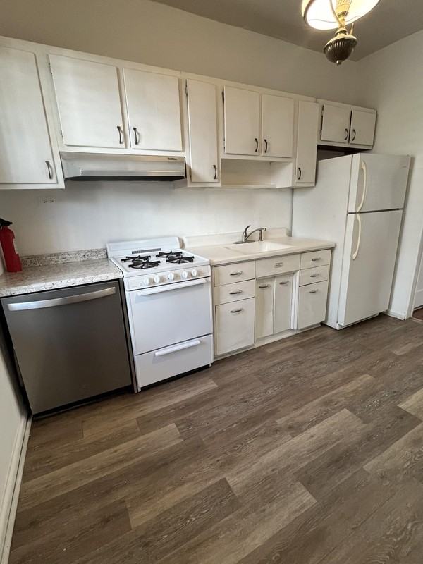 2341 S Woodstock St - Photo 5 of 19