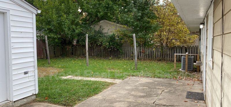 2836 Shartle St - Photo 4 of 36