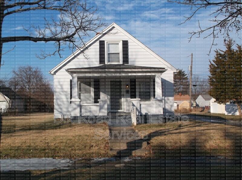 1404 Western Ave - Photo 2 of 11