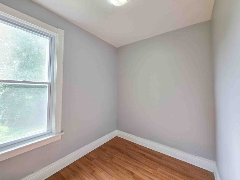 339 Hampshire St - Photo 6 of 18