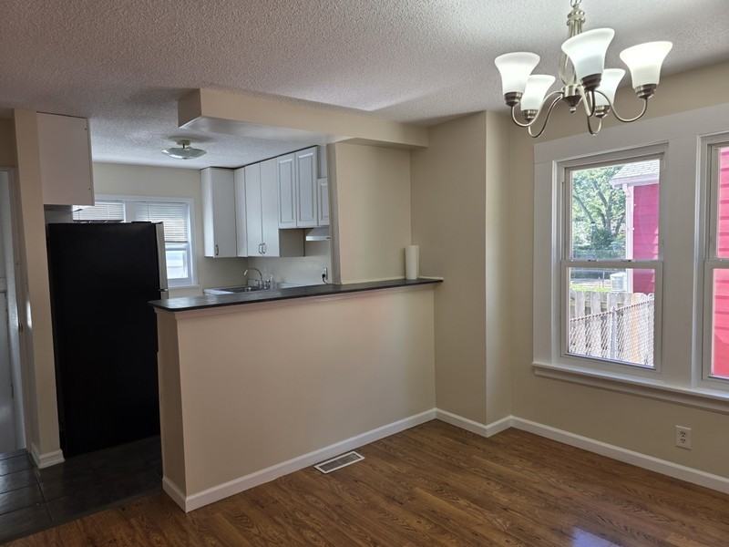 591 Longmeadow Rd - Photo 3 of 14