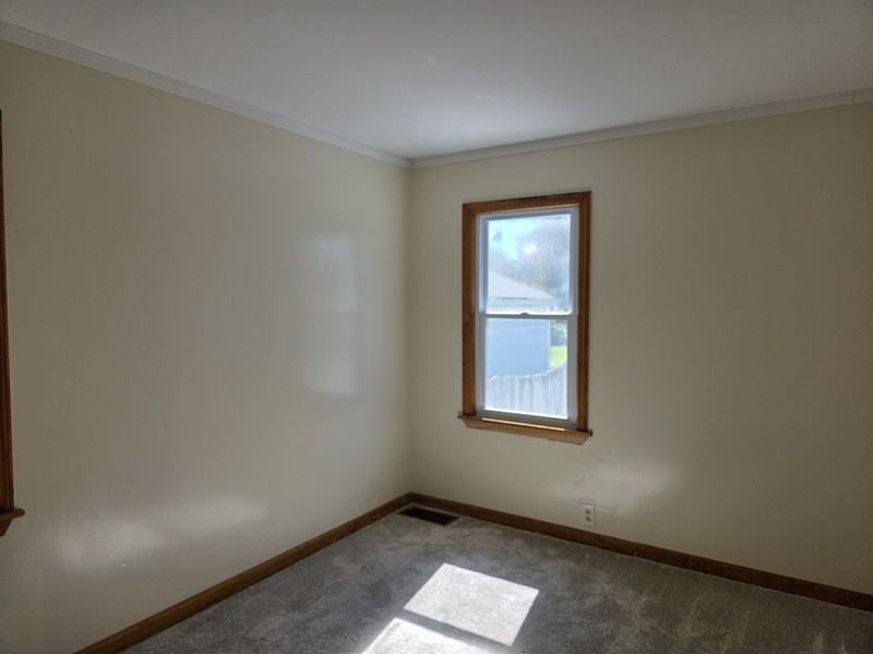 591 Longmeadow Rd - Photo 7 of 14