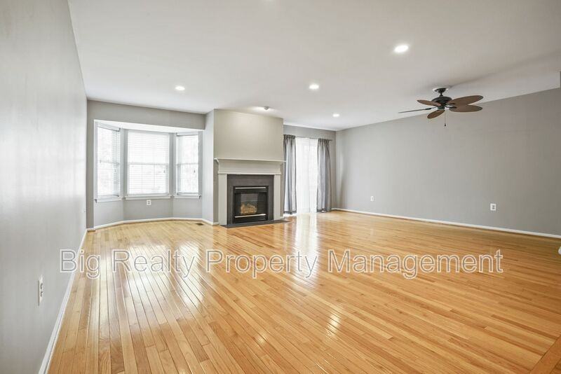 114 Harvard Dr - Photo 5 of 14